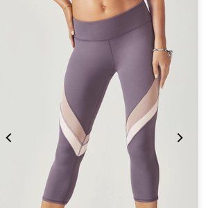 Fabletics Dove & Ivory Mid-Rise PowerHold Colorblock Capri